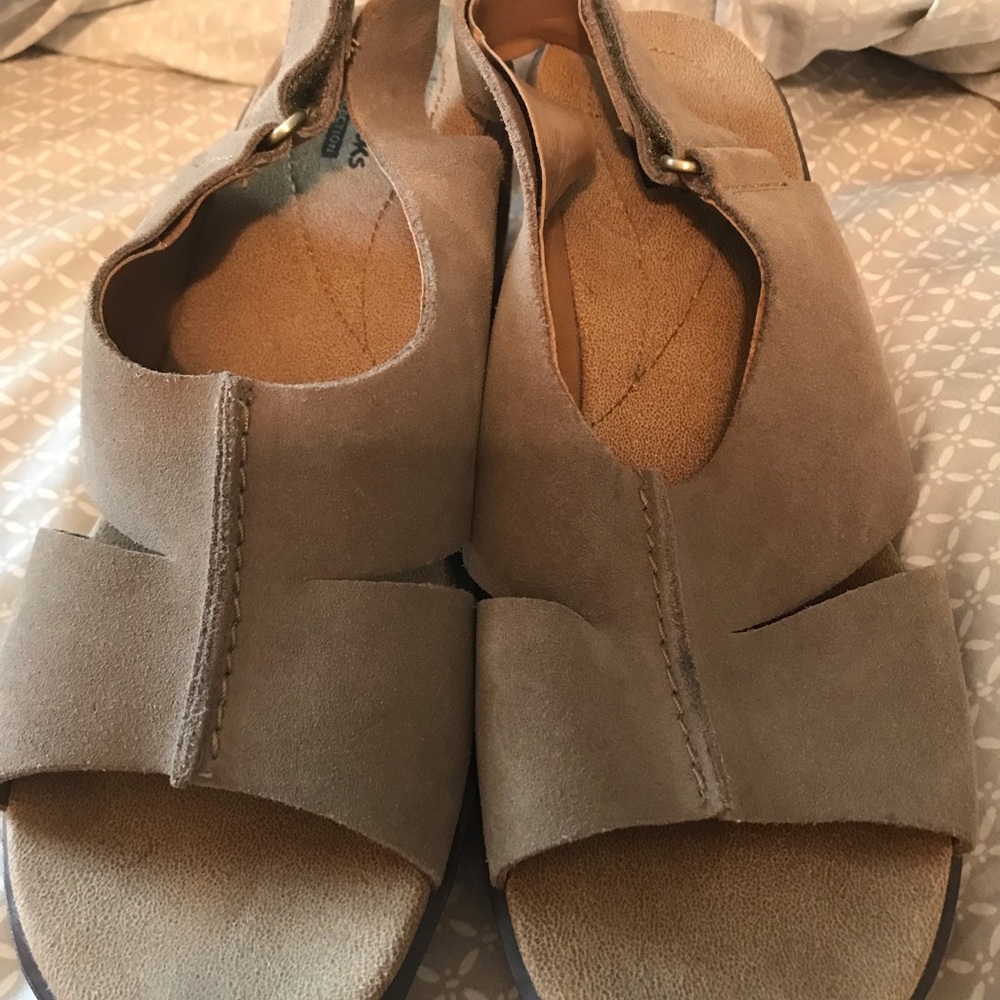 Great Clark sandals